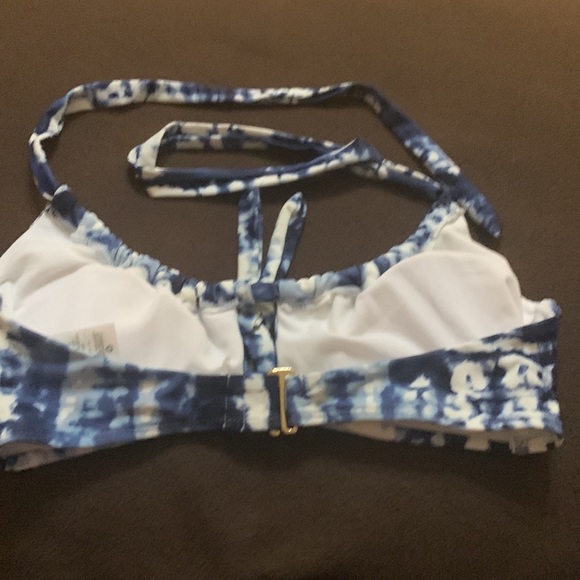 Time and tru blue/ white tie dye look bikini halter top size small (4-6) - Picture 2 of 4
